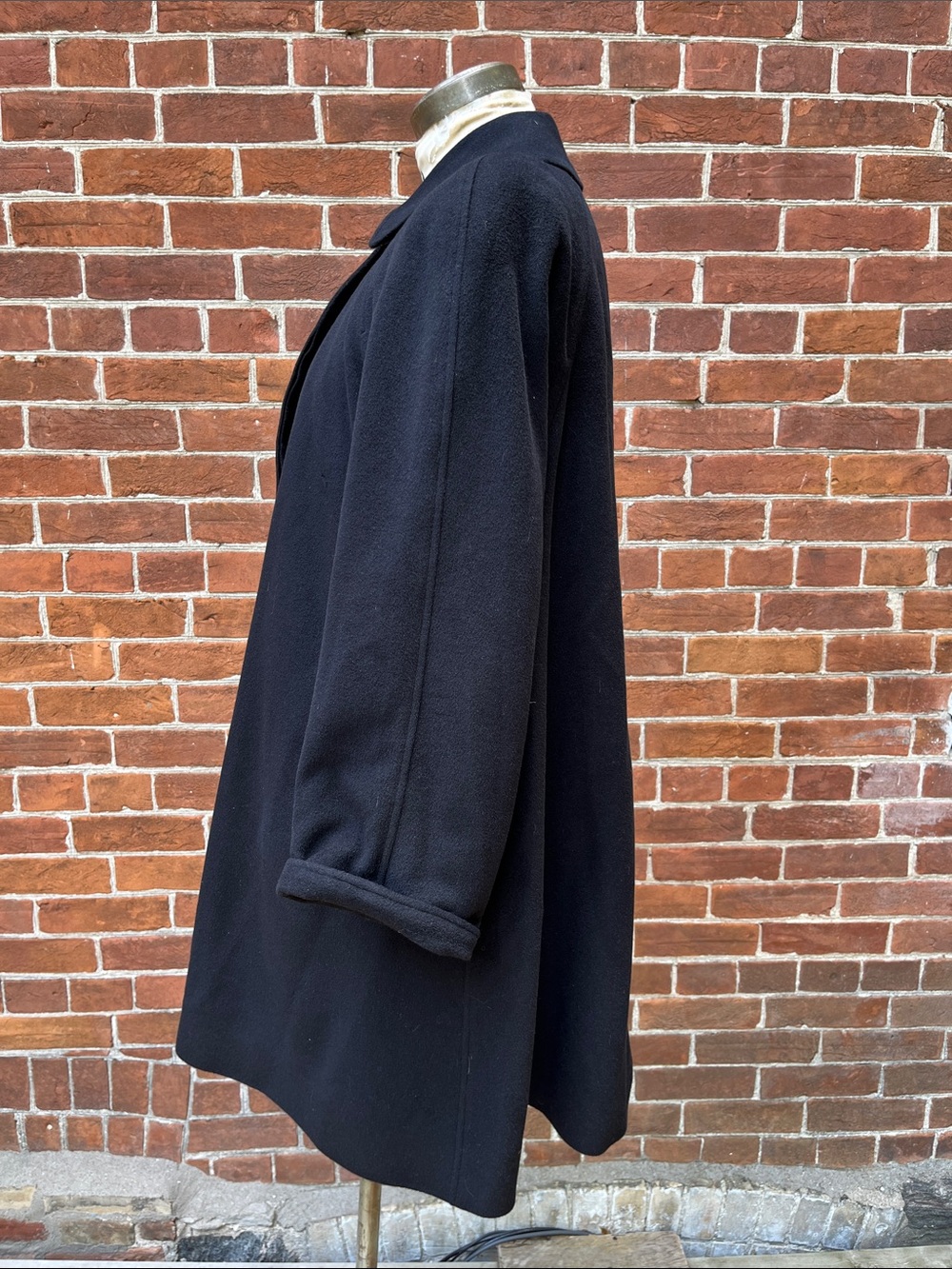 Vintage Burberry Women's Black Wool Swing Coat - Picture 3 of 12